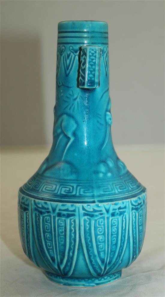 A Chinese turquoise glazed arrow vase, hu, late 19th / early 20th century 17cm